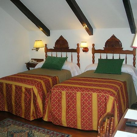 Hotel El Relicario Del Carmen Quito Room photo